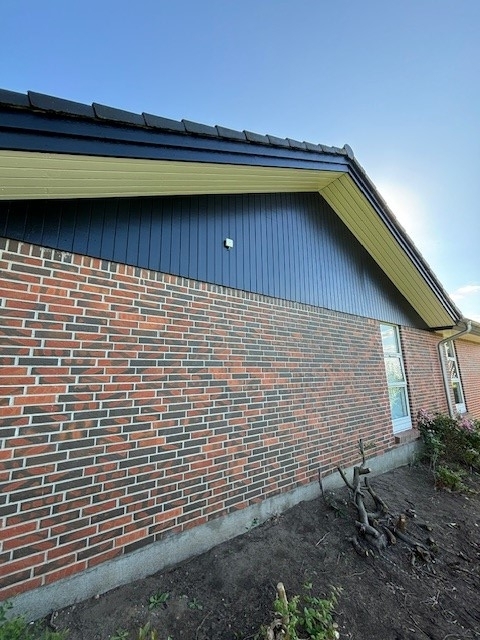 Professionel maling af facade i Kolding udført med kvalitetsmaling og sans for detaljen